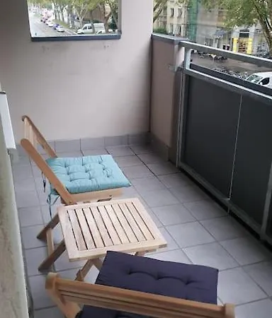 Daire Gemuetliche 3-zimmer-wohnung Mit Tg-stellplatz - Top-lage In *